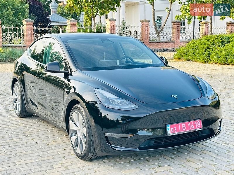 Позашляховик / Кросовер Tesla Model Y 2023 в Білій Церкві