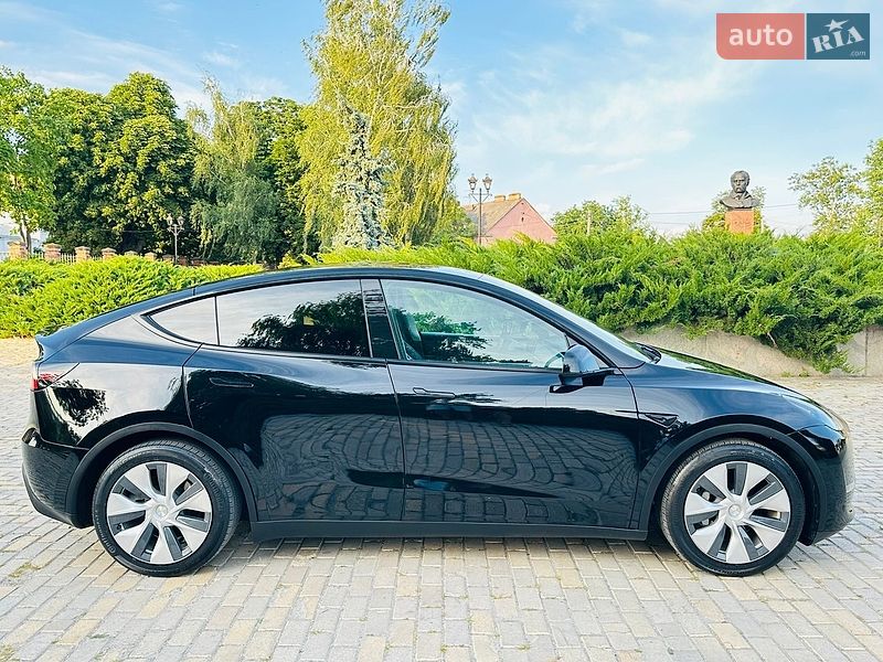 Позашляховик / Кросовер Tesla Model Y 2023 в Білій Церкві