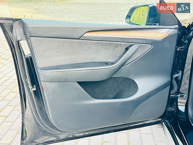 Позашляховик / Кросовер Tesla Model Y 2023 в Білій Церкві