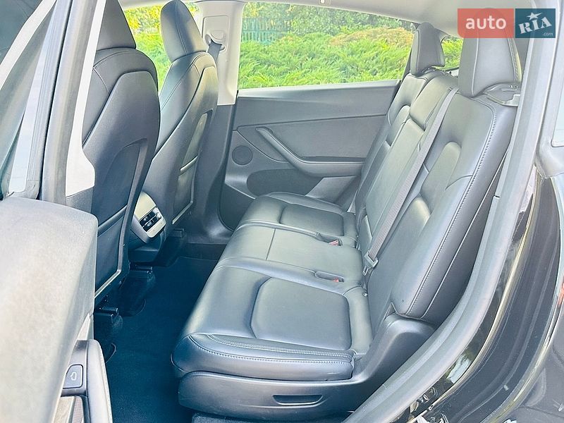 Позашляховик / Кросовер Tesla Model Y 2023 в Білій Церкві