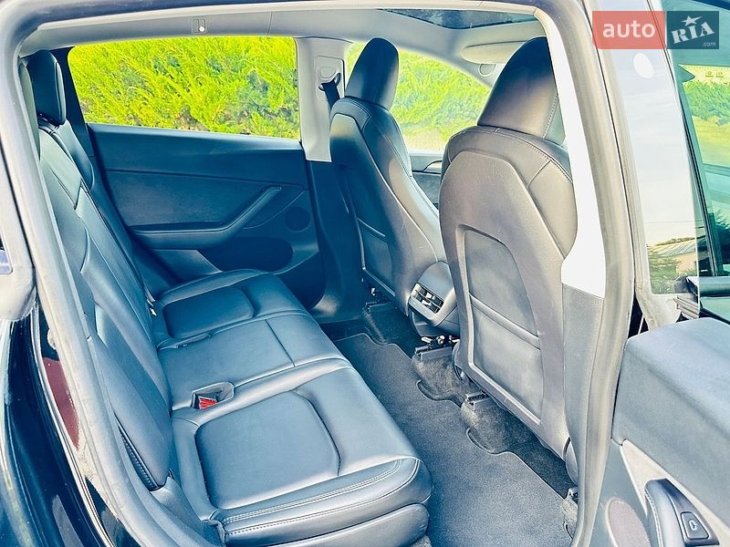 Позашляховик / Кросовер Tesla Model Y 2023 в Білій Церкві