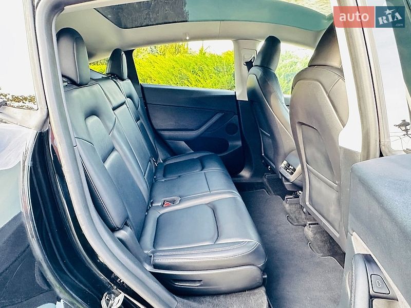 Позашляховик / Кросовер Tesla Model Y 2023 в Білій Церкві