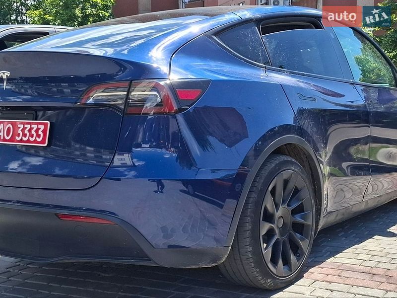 Внедорожник / Кроссовер Tesla Model Y 2023 в Мукачево фото 3 Внедорожник / Кроссовер Tesla Model Y 2023 в Мукачево