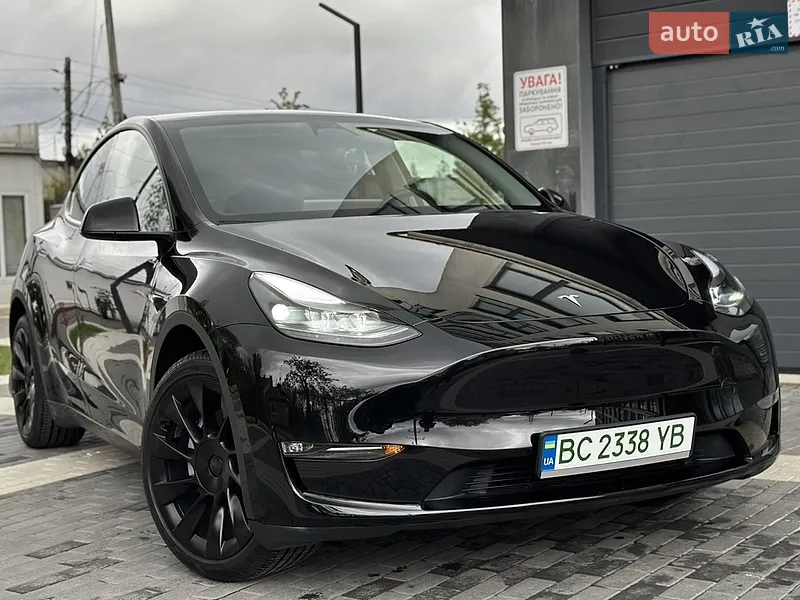 Tesla Model Y 2023