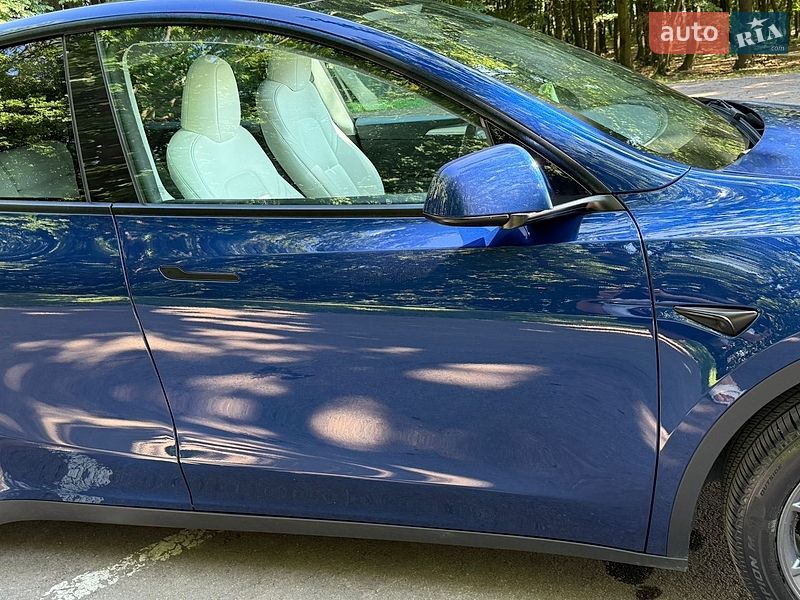 Позашляховик / Кросовер Tesla Model Y 2024 в Львові