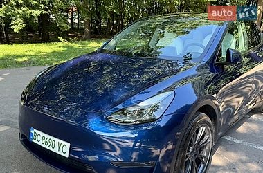 Позашляховик / Кросовер Tesla Model Y 2024 в Львові