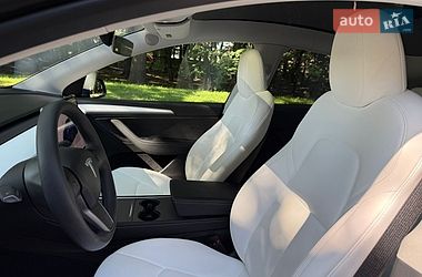 Позашляховик / Кросовер Tesla Model Y 2024 в Львові