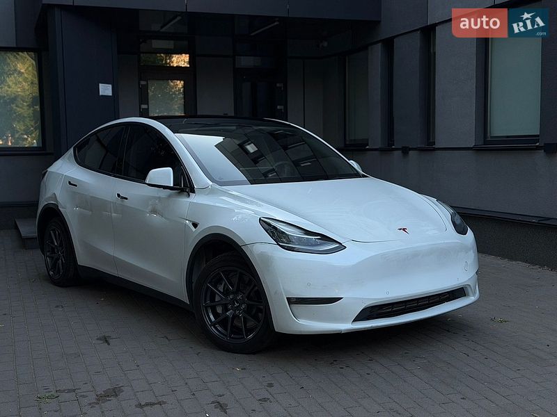 Tesla Model Y 2022