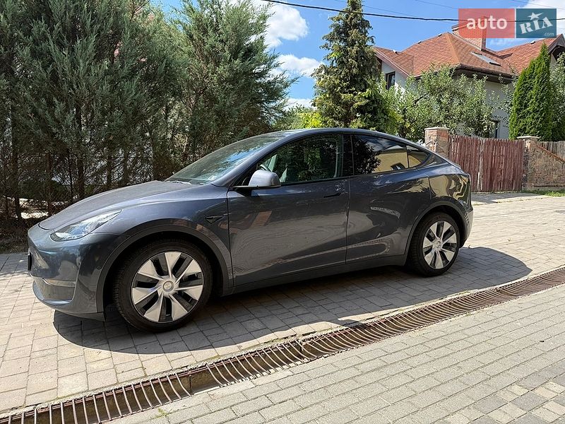 Внедорожник / Кроссовер Tesla Model Y 2021 в Львове