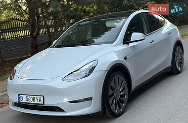 Tesla Model Y  2023