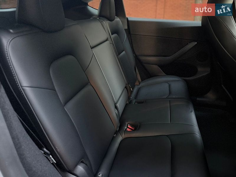 Позашляховик / Кросовер Tesla Model Y 2023 в Дніпрі фото 23 Позашляховик / Кросовер Tesla Model Y 2023 в Дніпрі