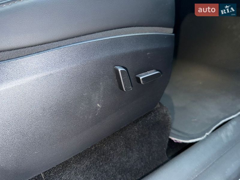 Позашляховик / Кросовер Tesla Model Y 2023 в Дніпрі фото 24 Позашляховик / Кросовер Tesla Model Y 2023 в Дніпрі