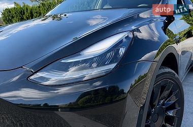 Tesla Model Y  2022