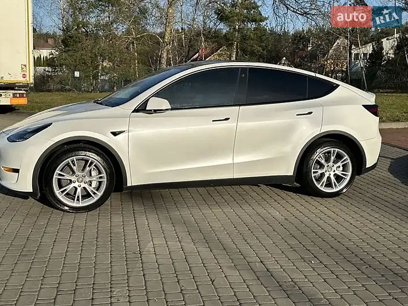 Tesla Model Y 2022 Tesla Model Y 2022