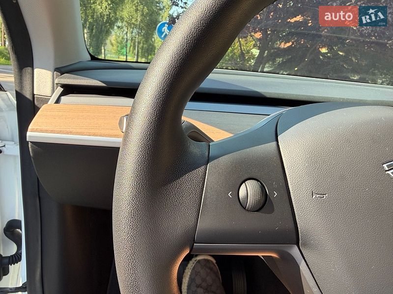 Позашляховик / Кросовер Tesla Model Y 2020 в Києві