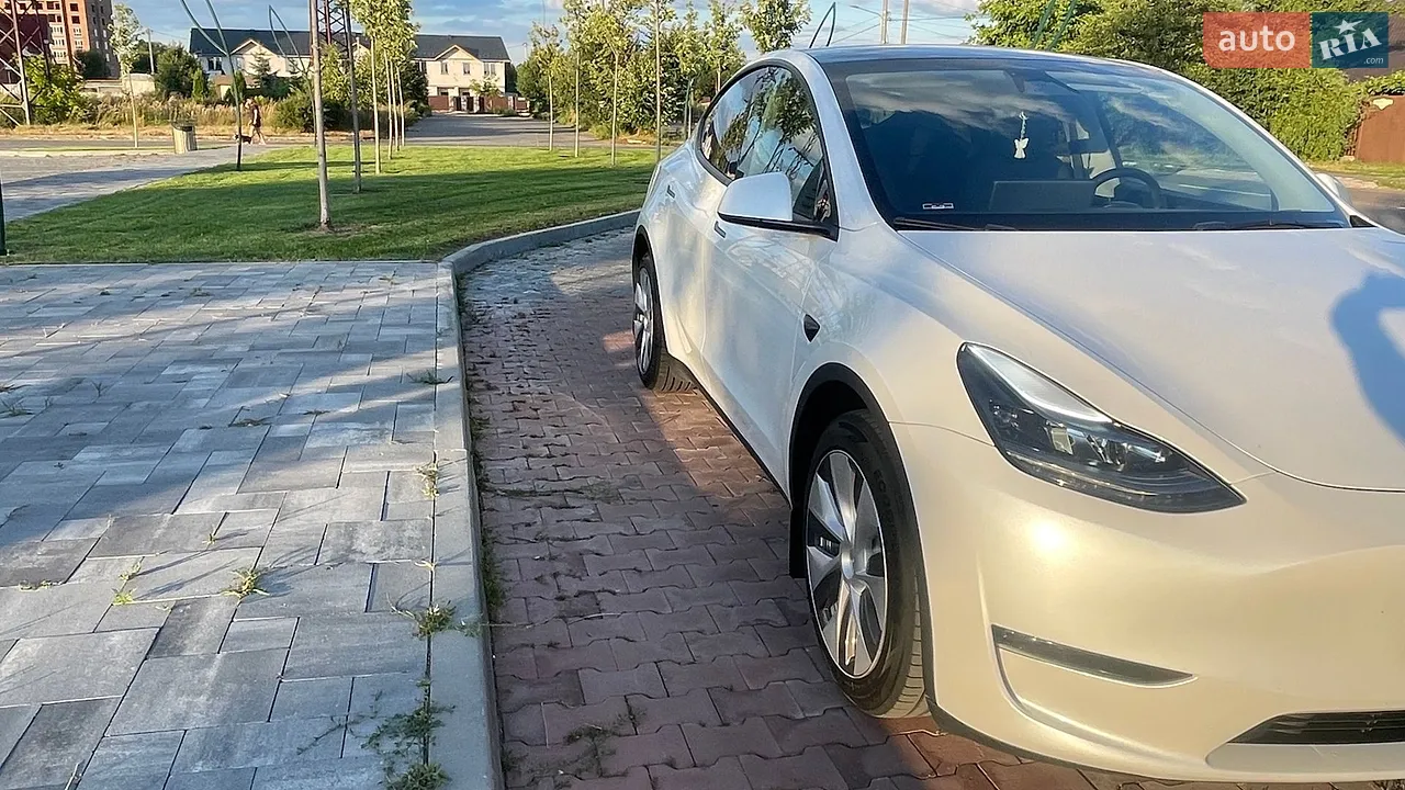 2024 Tesla Model Y - мініатюра 4