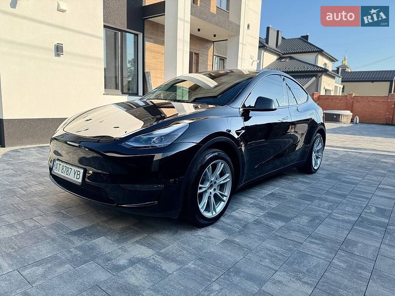 Tesla Model Y 2023