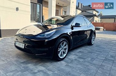 Tesla Model Y  2023
