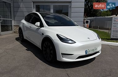 Tesla Model Y  2021