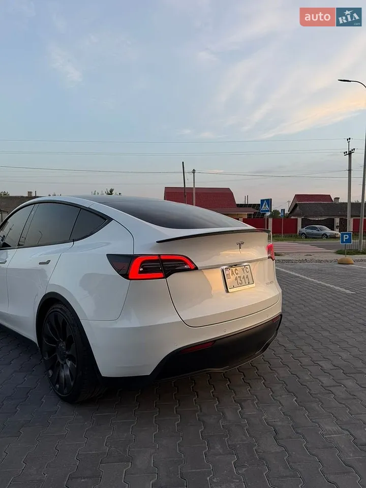 2022 Tesla Model Y - мініатюра 4