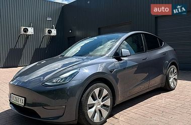 Tesla Model Y 2022