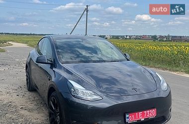 Tesla Model Y  2021