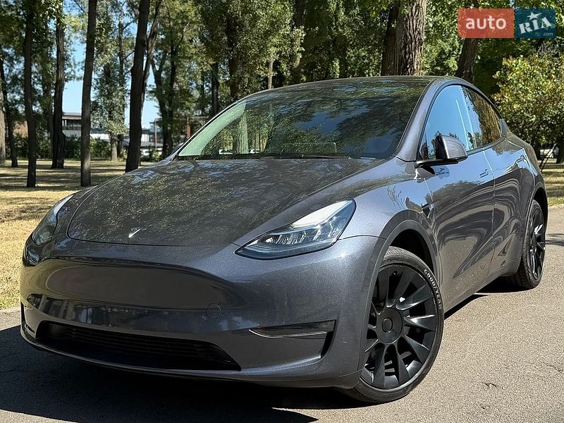 Tesla Model Y 2023