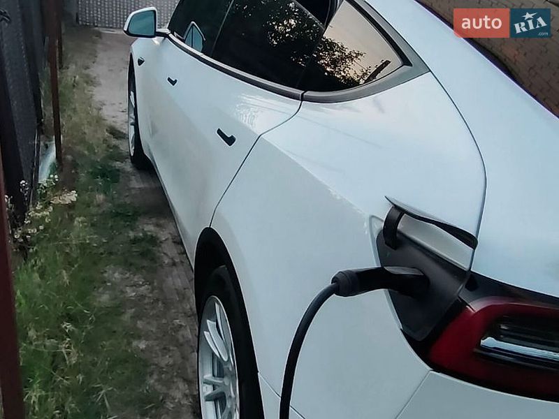 Внедорожник / Кроссовер Tesla Model Y 2021 в Киеве фото 12 Внедорожник / Кроссовер Tesla Model Y 2021 в Киеве