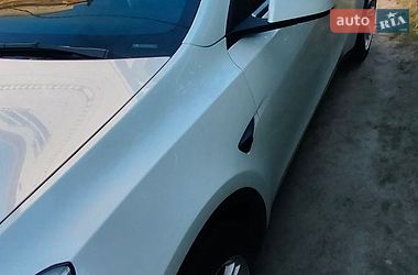 Внедорожник / Кроссовер Tesla Model Y 2021 в Киеве фото 4 Внедорожник / Кроссовер Tesla Model Y 2021 в Киеве