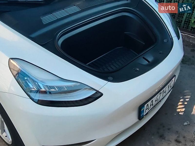 Внедорожник / Кроссовер Tesla Model Y 2021 в Киеве фото 3 Внедорожник / Кроссовер Tesla Model Y 2021 в Киеве