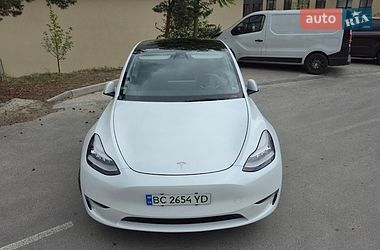 Tesla Model Y 2021