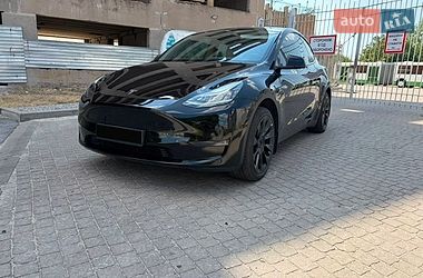 Tesla Model Y  2022