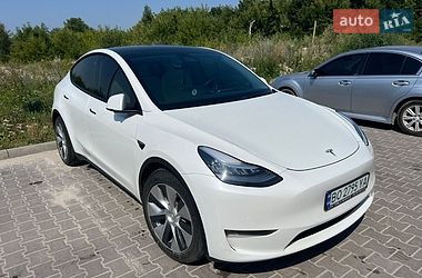Tesla Model Y 2021