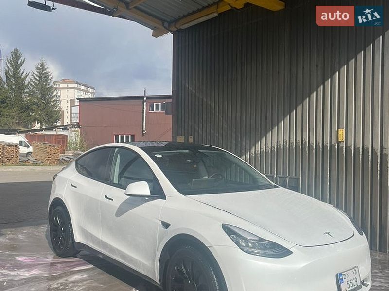 Tesla Model Y 2023 Tesla Model Y 2023