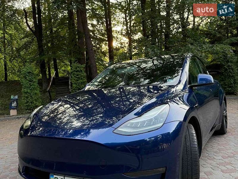 Tesla Model Y 2021