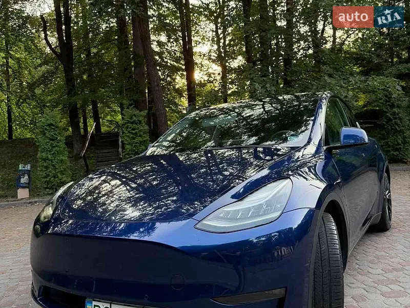 Tesla Model Y 2021