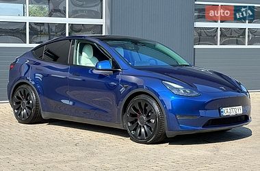 Tesla Model Y  2023