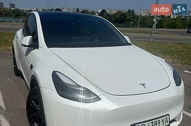 Tesla Model Y  2023