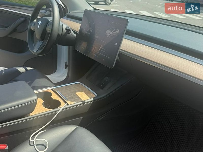 Внедорожник / Кроссовер Tesla Model Y 2023 в Виннице