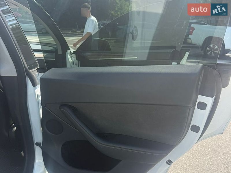 Внедорожник / Кроссовер Tesla Model Y 2023 в Виннице