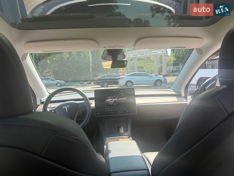 Внедорожник / Кроссовер Tesla Model Y 2023 в Виннице
