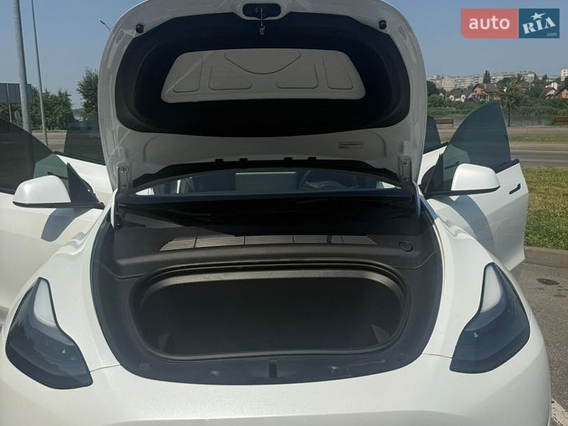 Внедорожник / Кроссовер Tesla Model Y 2023 в Виннице