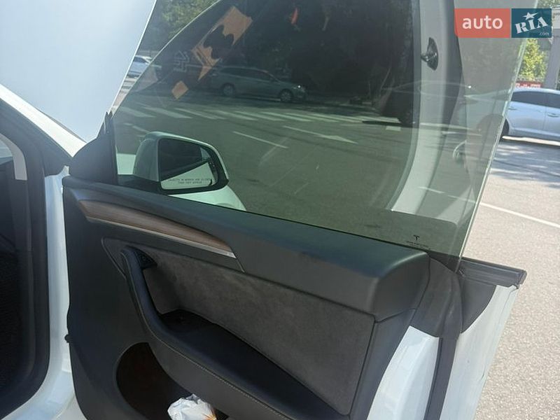 Внедорожник / Кроссовер Tesla Model Y 2023 в Виннице