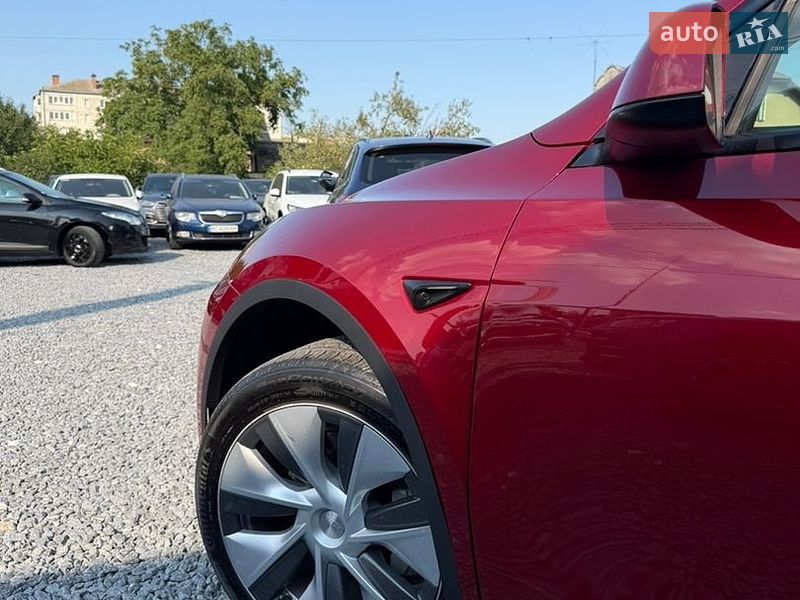 Внедорожник / Кроссовер Tesla Model Y 2024 в Стрые