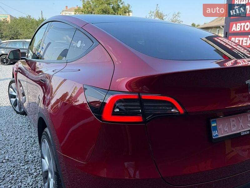 Внедорожник / Кроссовер Tesla Model Y 2024 в Стрые