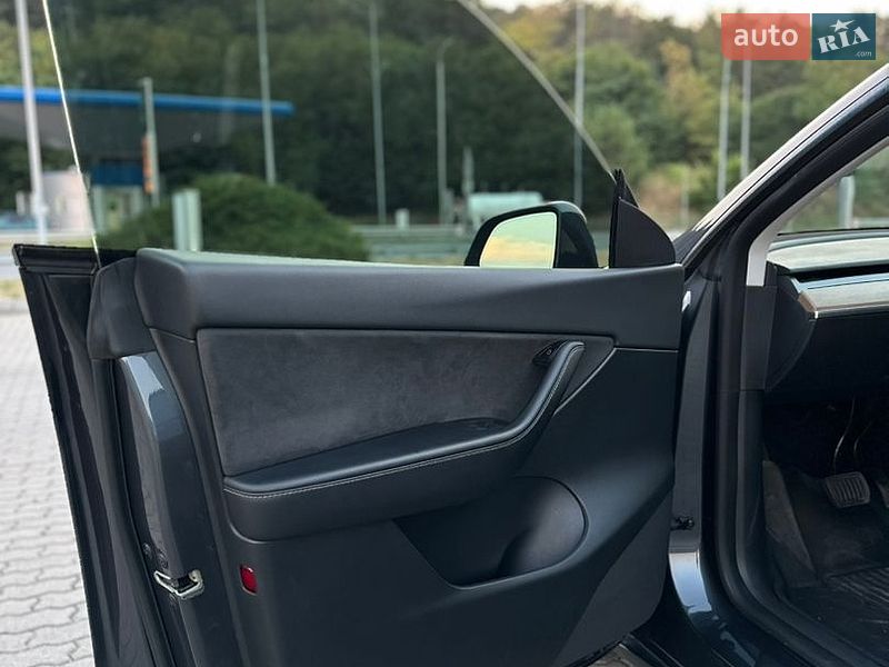 Позашляховик / Кросовер Tesla Model Y 2021 в Вінниці