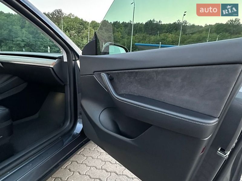 Позашляховик / Кросовер Tesla Model Y 2021 в Вінниці