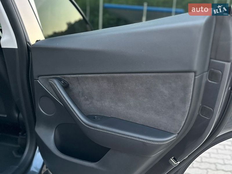 Позашляховик / Кросовер Tesla Model Y 2021 в Вінниці