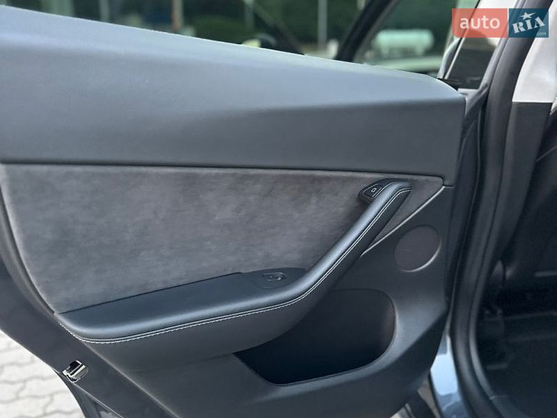 Позашляховик / Кросовер Tesla Model Y 2021 в Вінниці