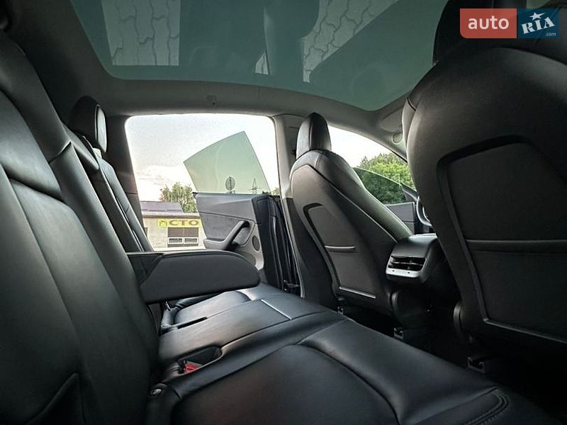 Позашляховик / Кросовер Tesla Model Y 2021 в Вінниці
